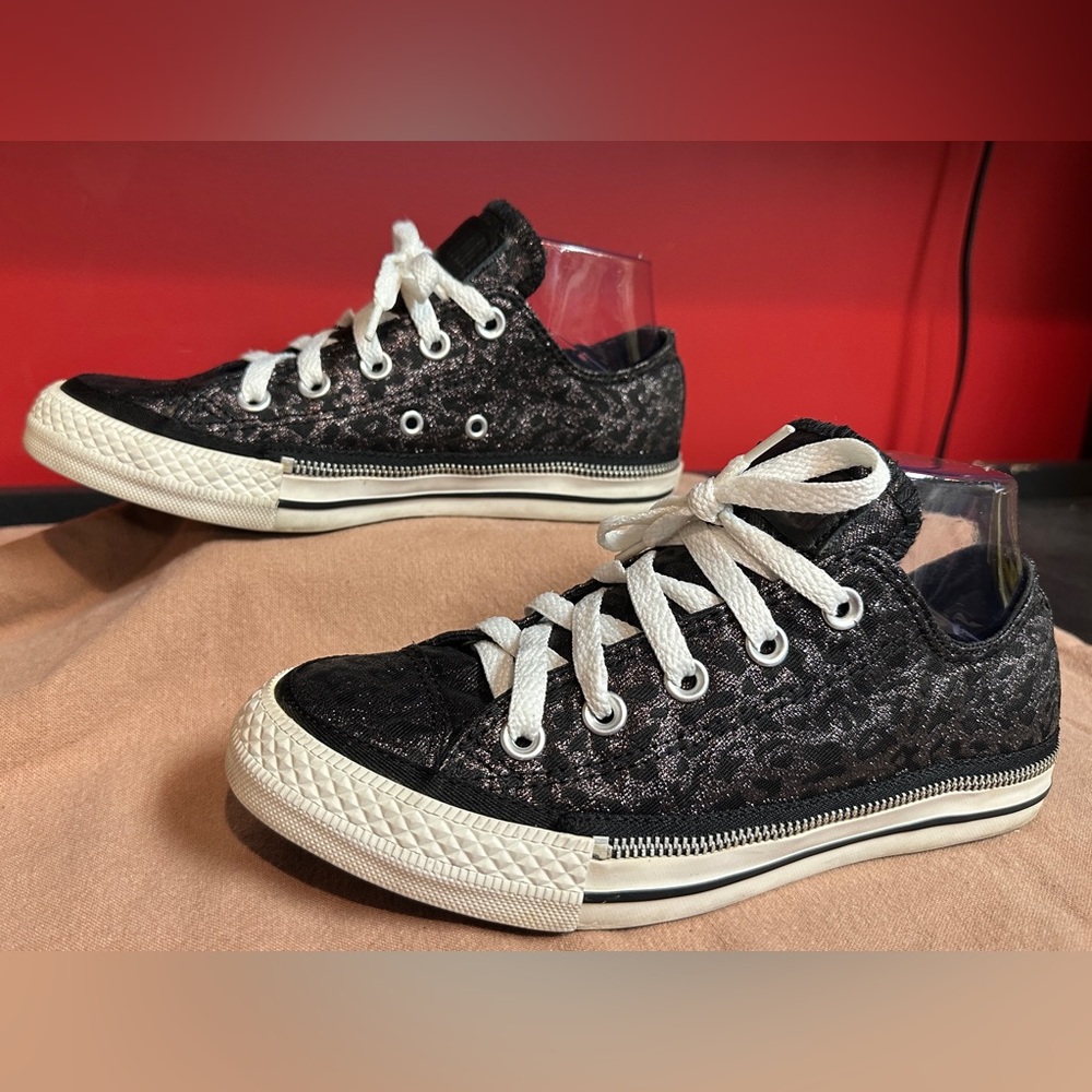 Converse All Star Chuck Taylor Low Top Black Shimmer Leopard Print Women’s Sz 6